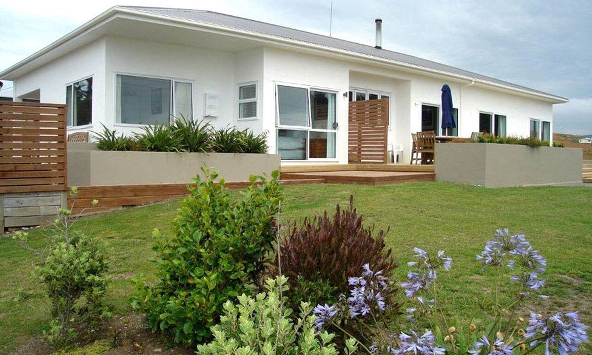 Moeraki Cabin | Comfortable Accommodation for a Beach Getaway in Moeraki, South Island