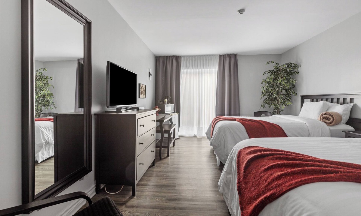 The Nation House | Comfortable & Affordable Stay at The Restauparc Motel. Your Home Away from Home
