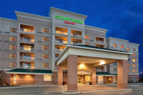 Courtyard | Mississauga