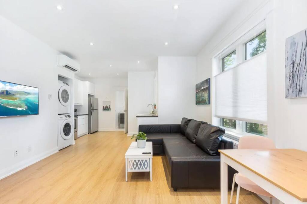 Brockton Village Apartment | Cozy 1 Bedroom near Downtown Toronto