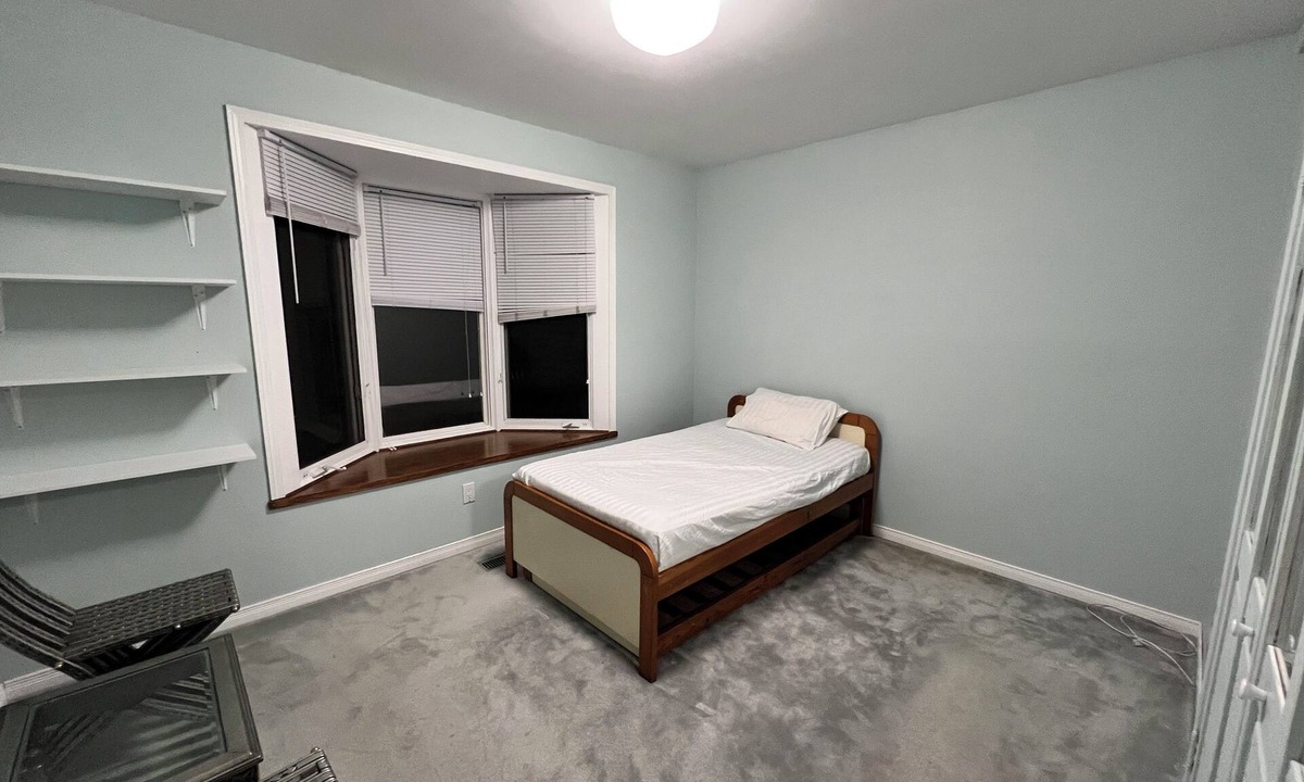 Watertown House | Cozy 3-Bedroom Retreat | Comfortable Stay with Modern Amenities