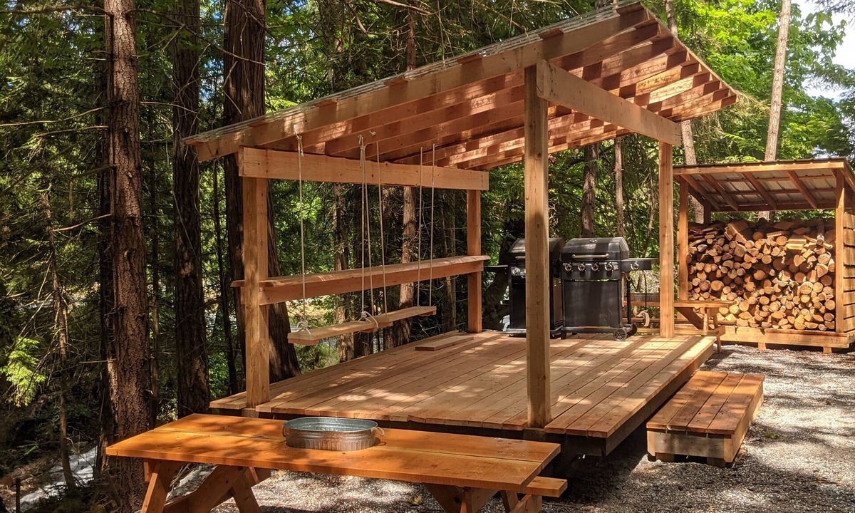 Vananda Cabin | Cozy A frame Cabin in the forest on Texada Island