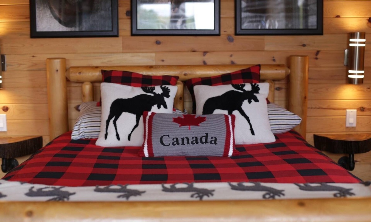 Marmora Cottage | Cozy Cabin on Crowe from E Z Retreats