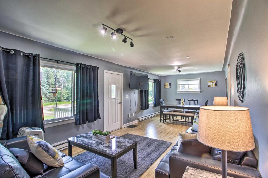Hermantown House | Cozy Getaway 5 Miles to Duluth and Lake Superior!