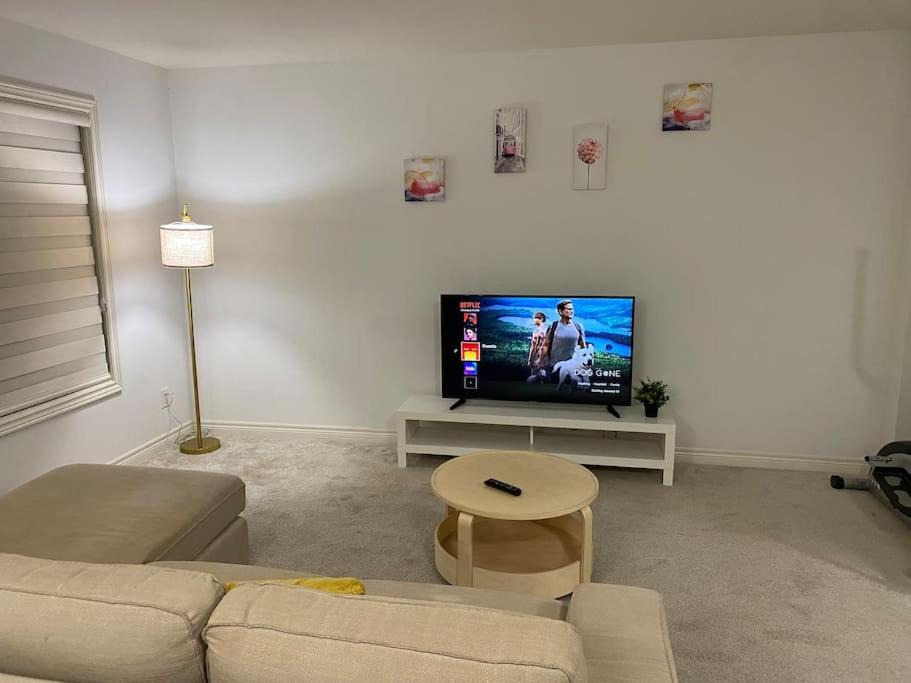 Thorold House | Cozy home close to Niagara Falls