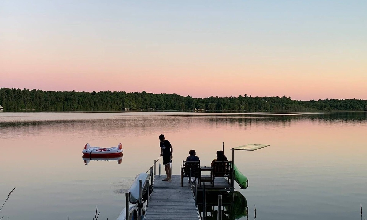 Leeds and the Thousand Islands Cottage | Cozy Lakefront Cottage on Quiet Family Friendly Lake!