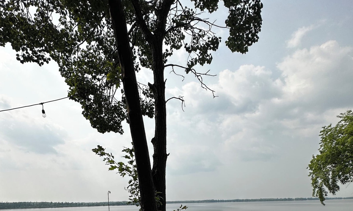 Ramara Cottage | Cozy log cottage on the water with private dock.