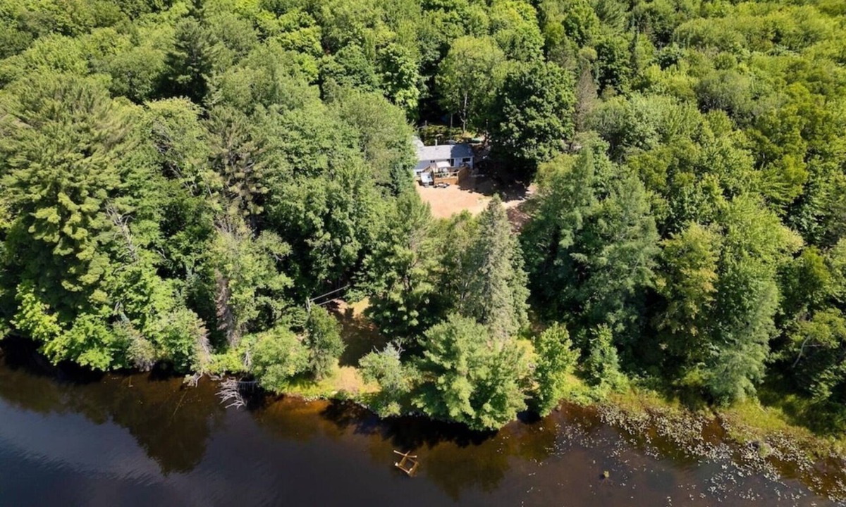 Bracebridge Cottage | Cozy Muskoka cottage