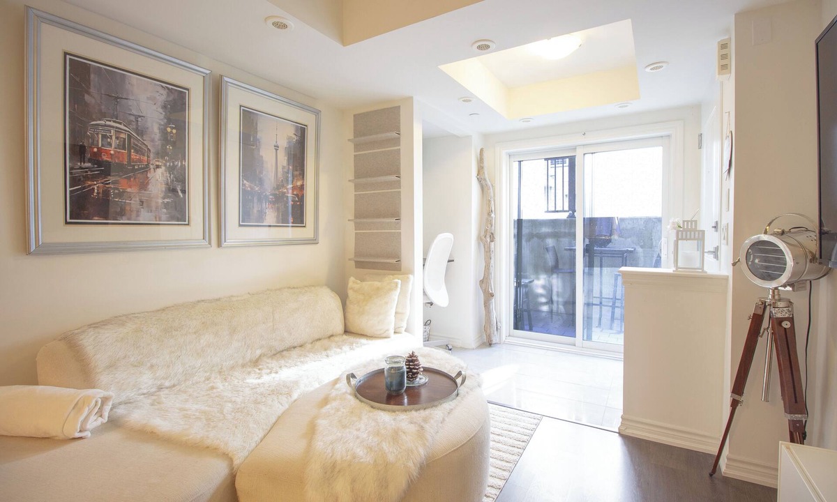 Long Branch Apartment | Cozy nook walking distance from lake.
