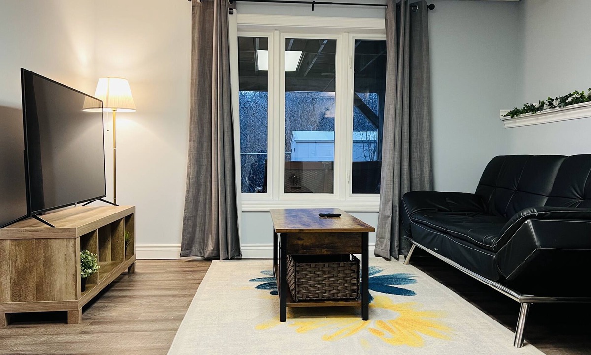 London Apartment | Cozy & Private 1 Bedroom Studio