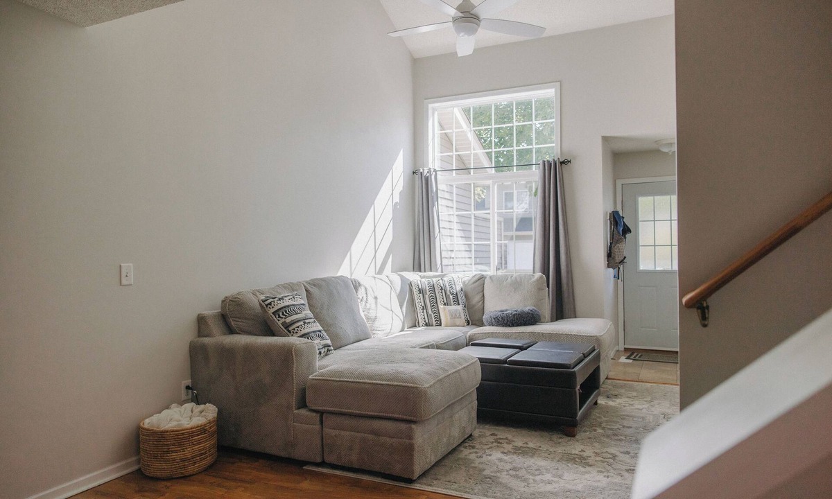 Forest Lake House | Cozy two bed, two bath townhome with 2 living spaces and 2 car garage