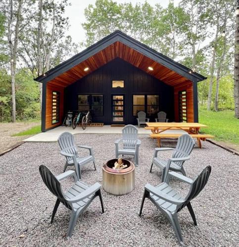 Crosby House | Cuyuna Adventure Cabin: Solo Stove - On Bike Trail