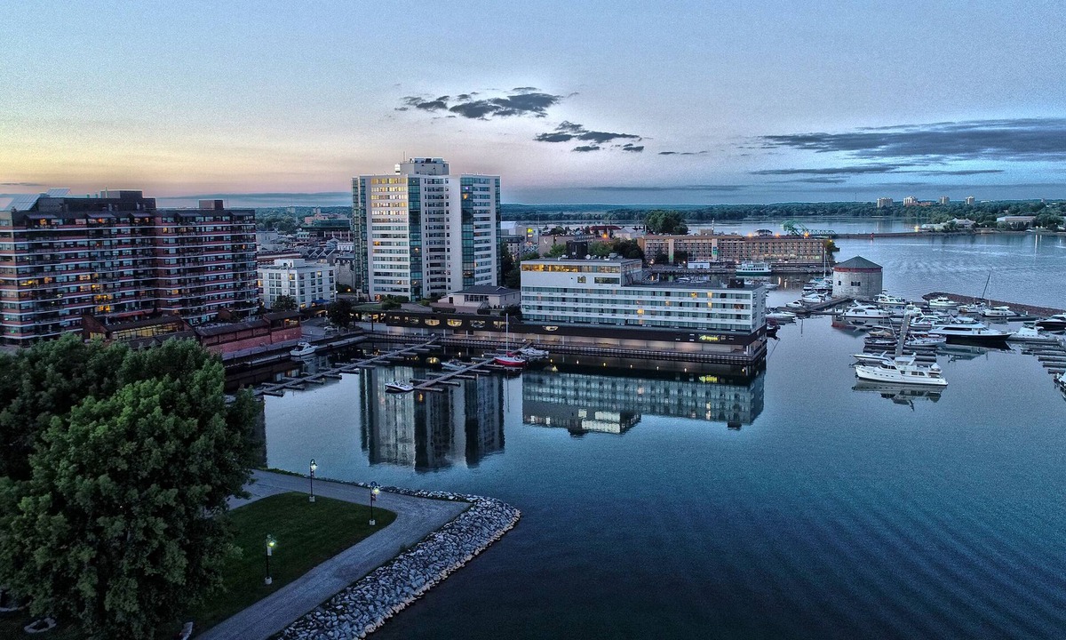 Kingston Hotel | Delta Hotels by Marriott Kingston Waterfront