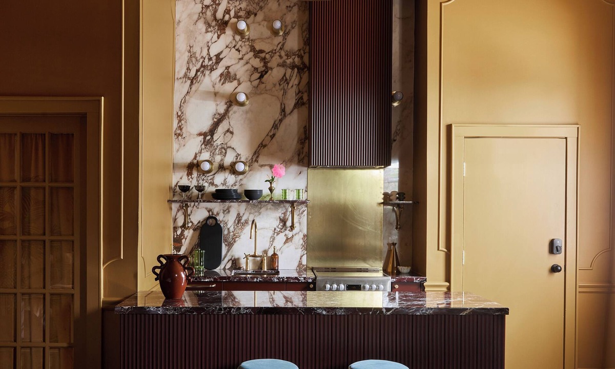 Stratford Hotel | Designed for a group of friends, sisters, family or even two couples.