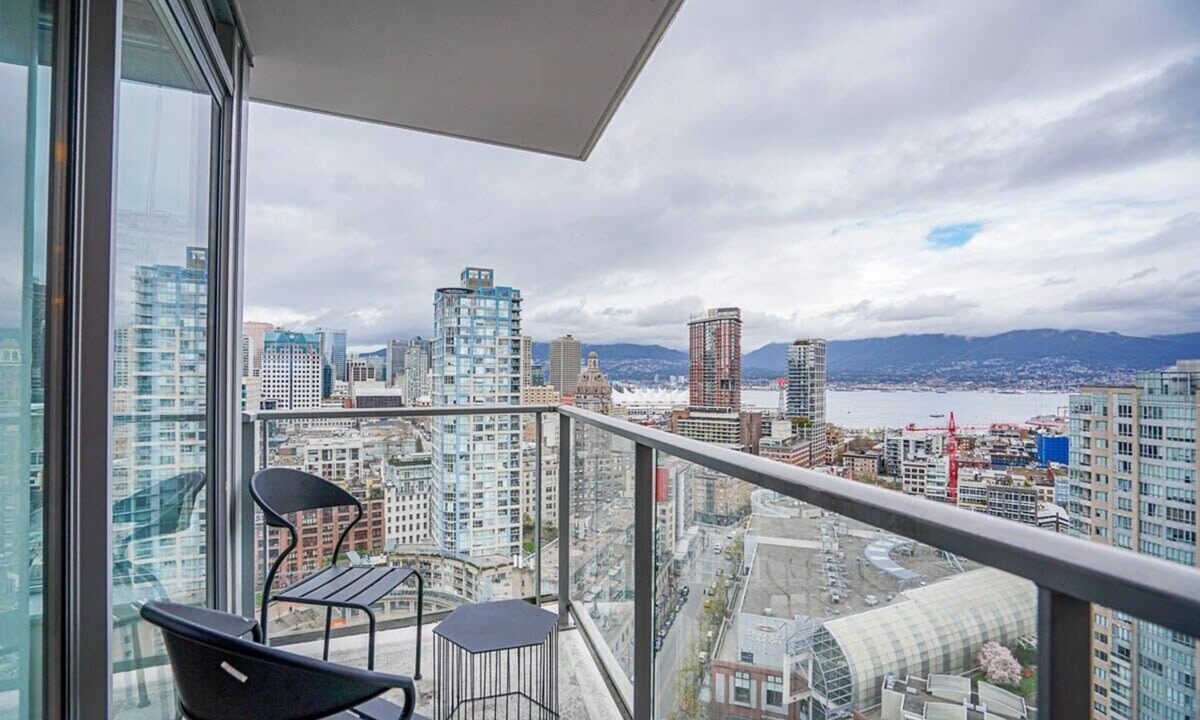 Crosstown Apartment | Downtown Unit+Spectacular Views