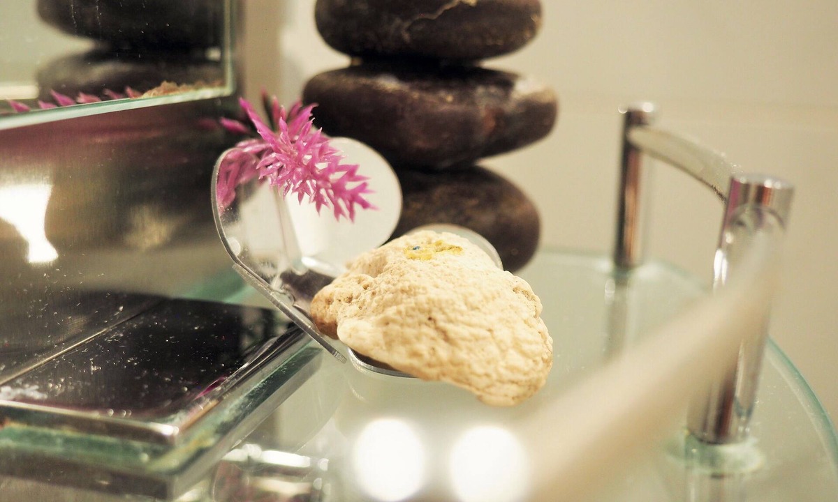 Whitby Apartment | DreamCatcher - Private, Luxurious, Charming and Modern Suite with splash of Glam