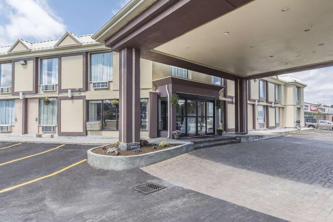 Econo Lodge Orillia | Orillia