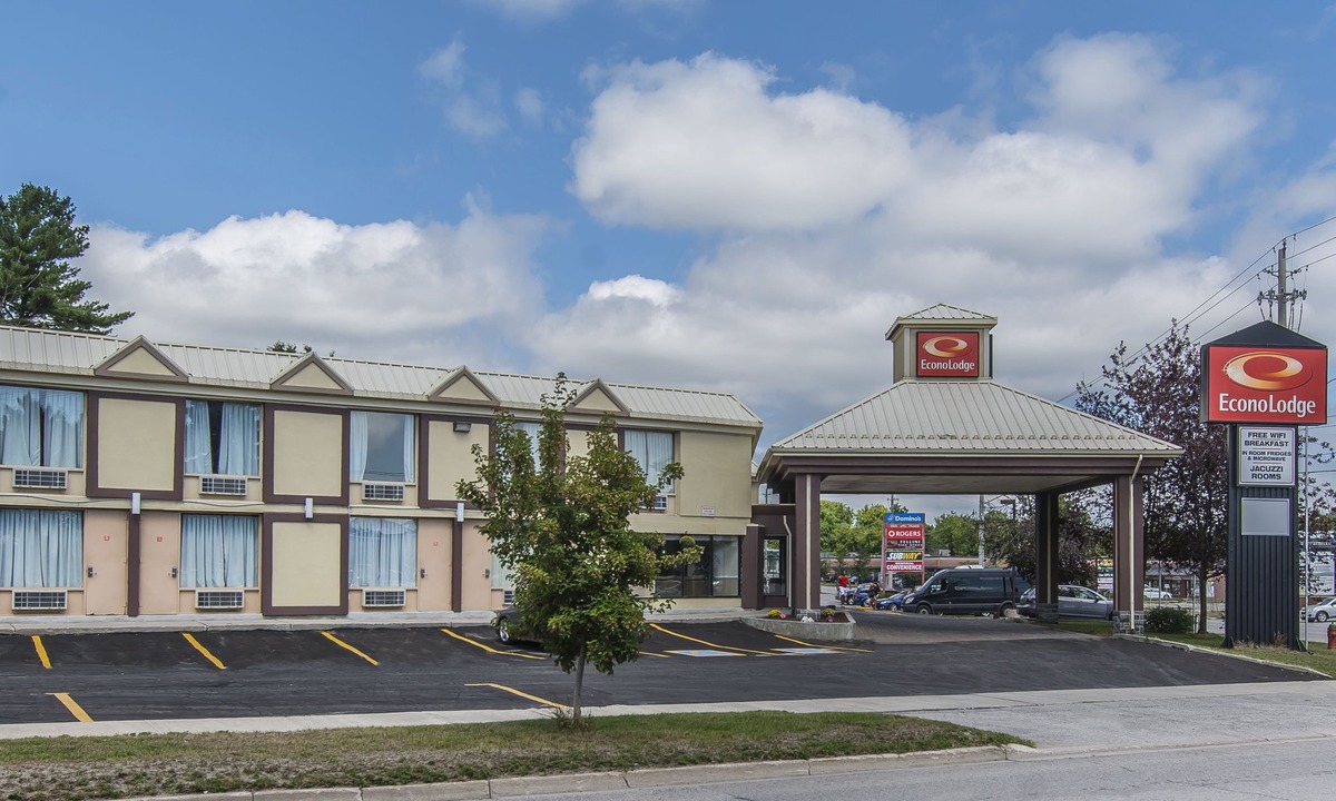 Orillia Hotel | Econo Lodge Orillia