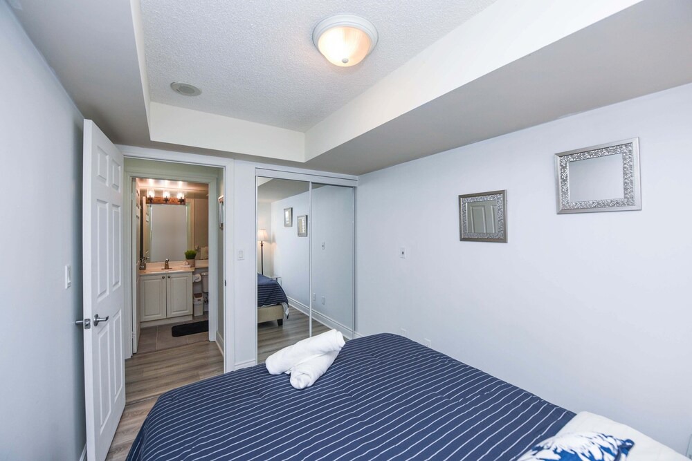 Downtown Mississauga Condo | Elegant 1BD & BTH in Mississauga Downtown