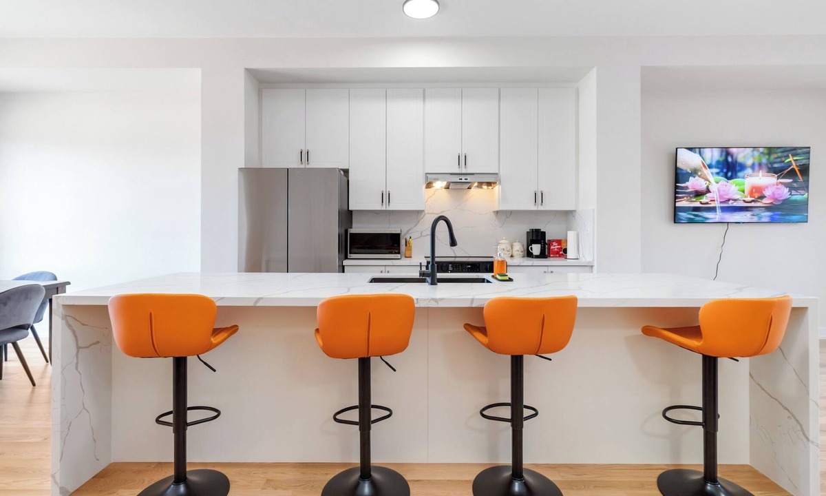 Oakville House | Elegant New Home ~ Oakville