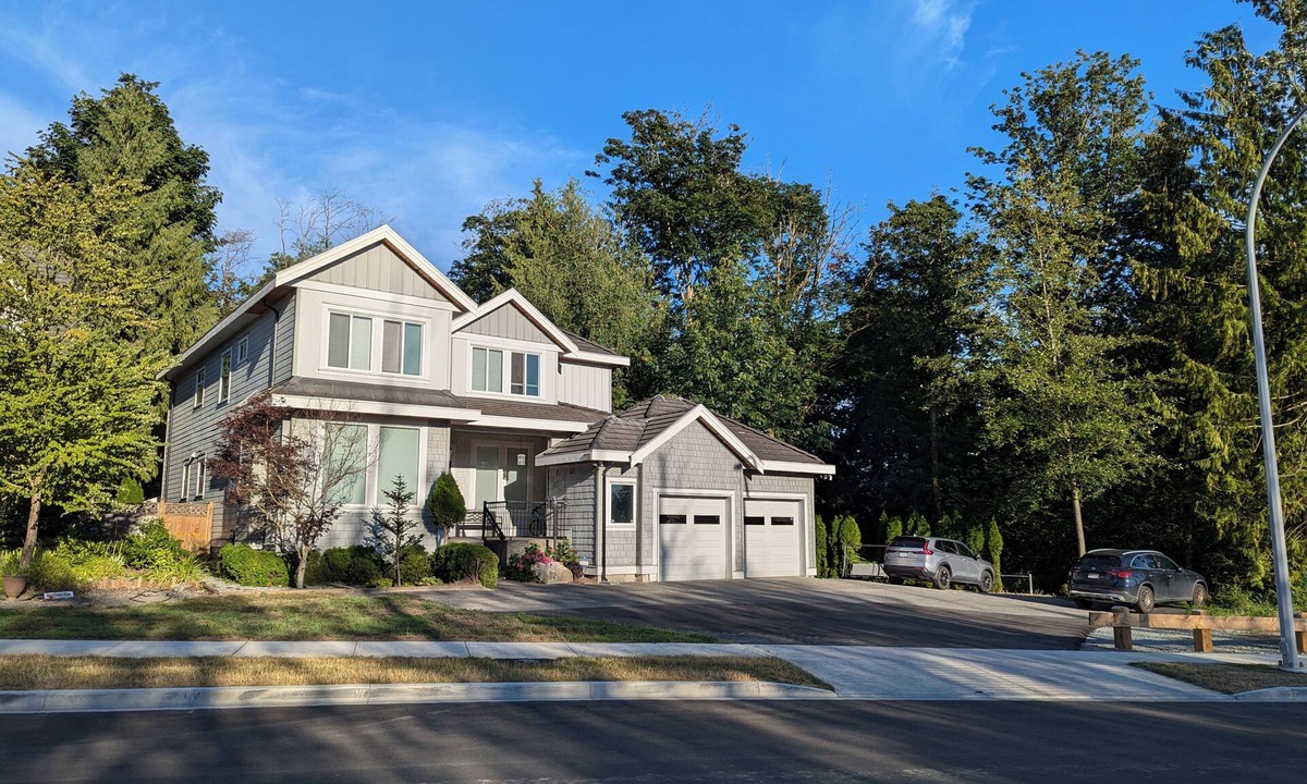 Fleetwood House | Entire 2BR Forest Home
