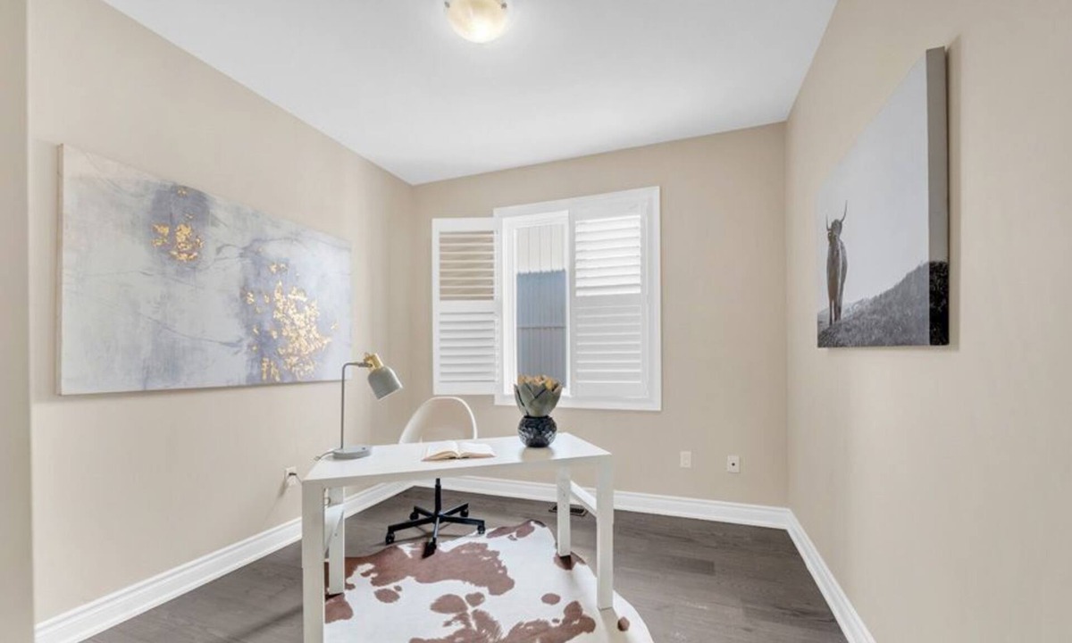 Whitby House | Entire 4 Bedroom Home in Whitby
