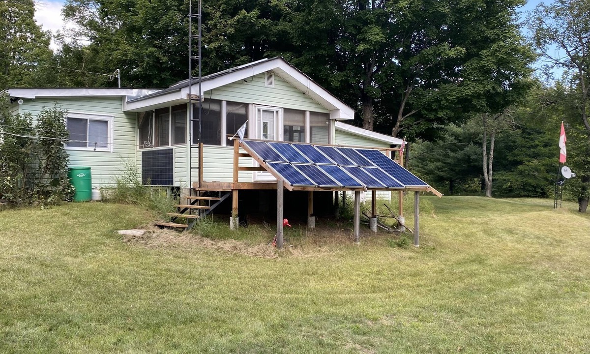 Minden Hills House | Entire cottage Retreat on the Irondale River