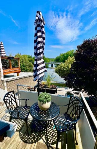 Perth Apartment | European Style Open Concept Oasis on the Tay River Basin