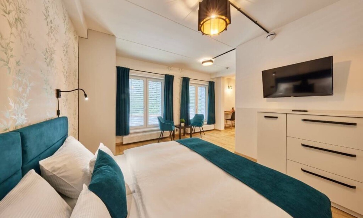 Northeast Mississauga Apartment | Excellent clean place for the happy traveller +.