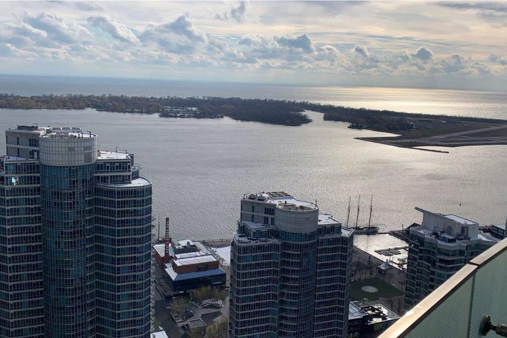 Toronto Entertainment District Apartment | Executive 2bedroom Lakeview+Scotia Arena+ Union