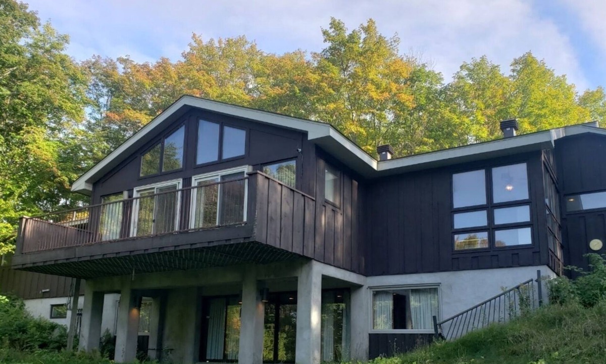 Algoma District House | Executive Hideaway or Family Retreat - outdoor paradise + city amenities