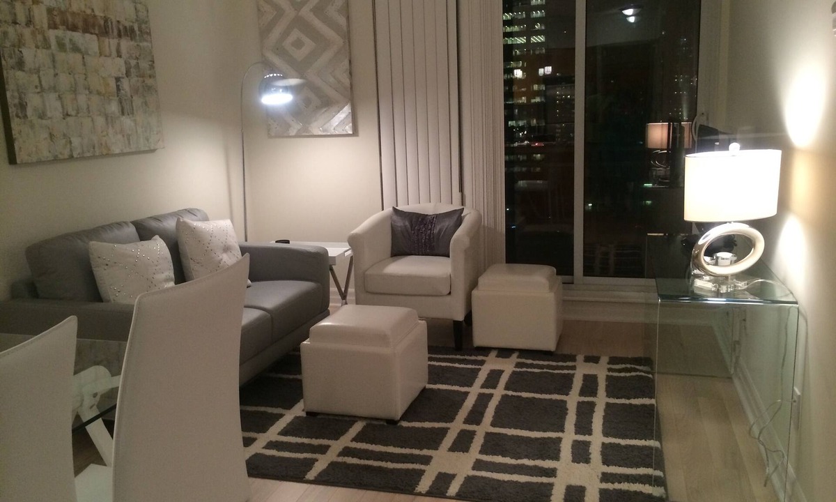 Yorkville Condo | Fabulous Yorkville Condo Across from the new Four Seasons Hotel & Residences
