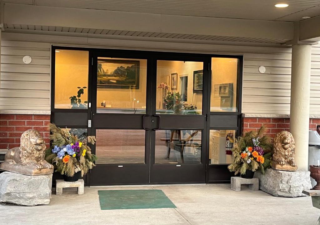 Windham Centre Hotel | Fairview Inn