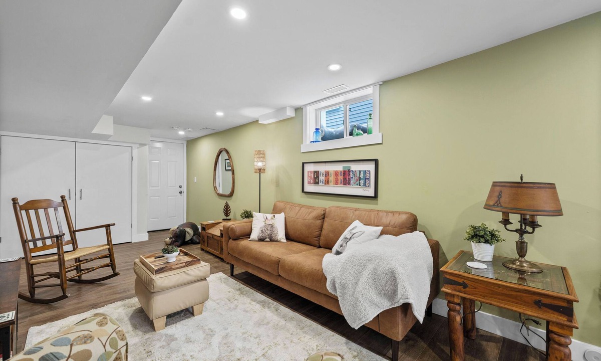 Cobourg Apartment | Family-Friendly 2BR Near Lake & Downtown