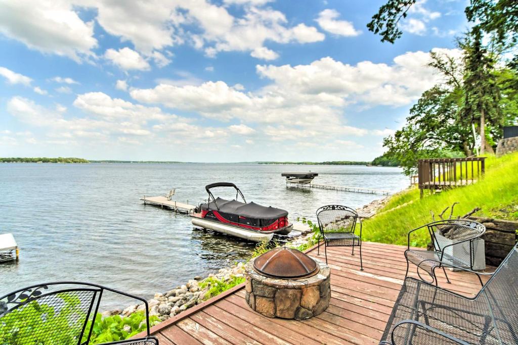 Pelican Rapids House | Family-Friendly Home on Pelican Lake with Fire Pit