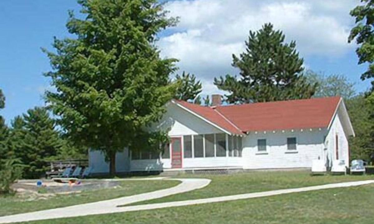 Lake Leelanau Resort | Fountain Point - The Dorm