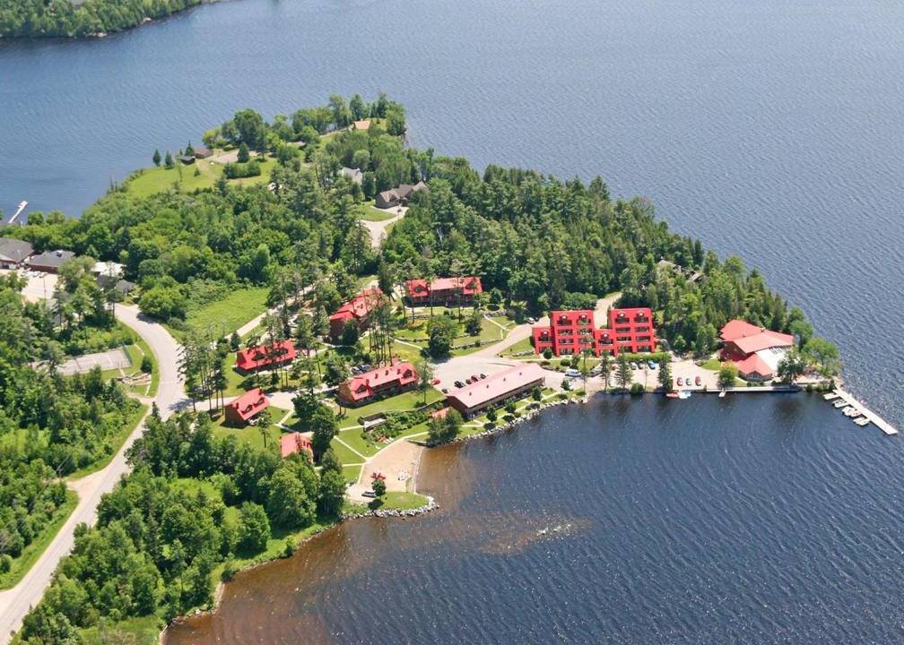 Calabogie House | Four-Season Resort on the Shore of Calabogie Lake