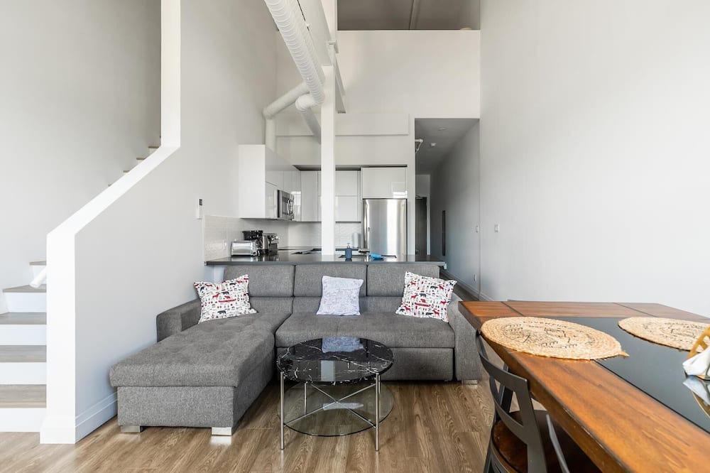 Loft | Kirkendall North