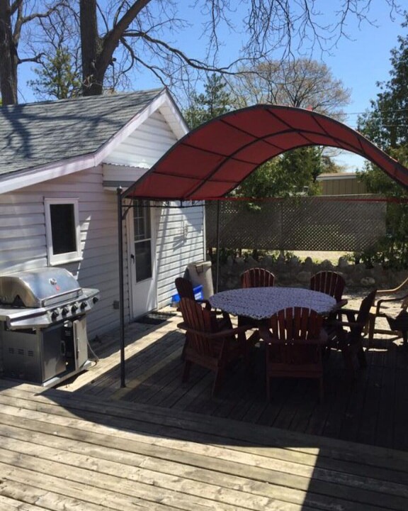 Grand Bend House | Great comfortable 1 bedroom cottage with loft for rent in Grand Bend