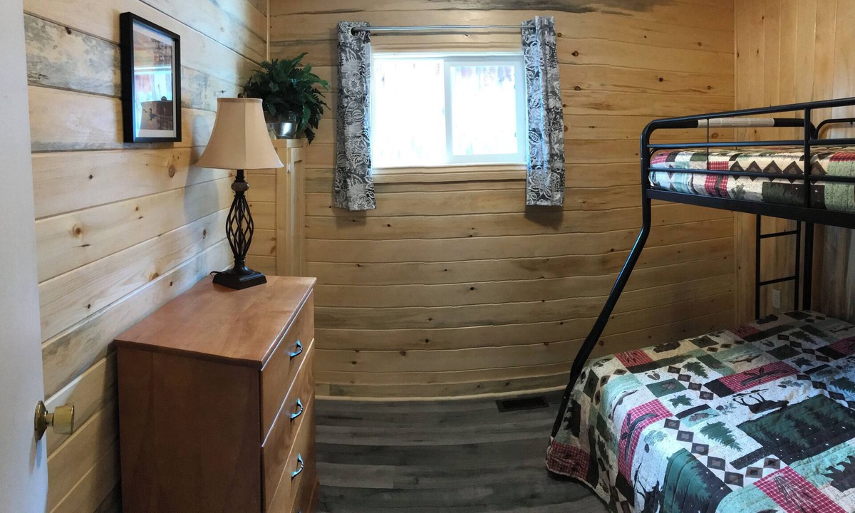 Alban Cabin | Great Escape Cabins: Cabin 6