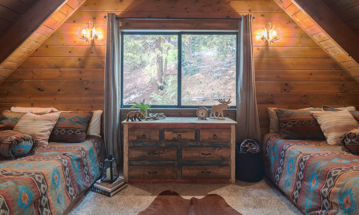Crestline Cabin | Gregory’s Lake Gregory Cabin!
