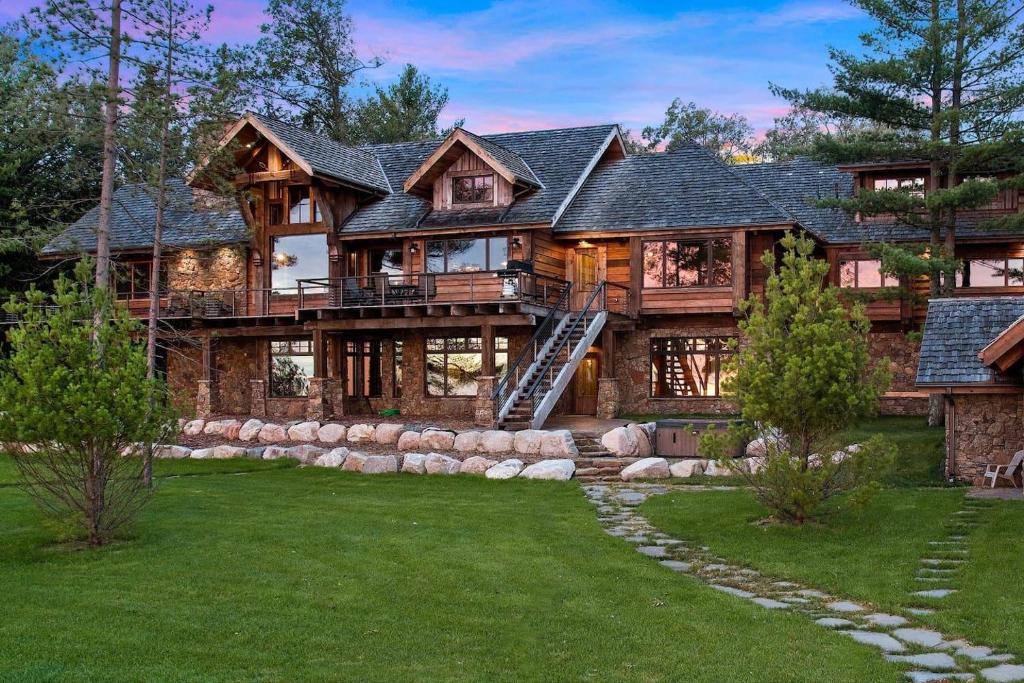 Lake Shore House | Gull Lakes Finest! Reclaimed Charm and Luxury