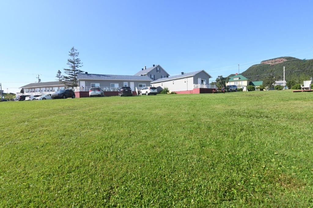 Perce Hotel | Hôtel-Motel Rocher Percé