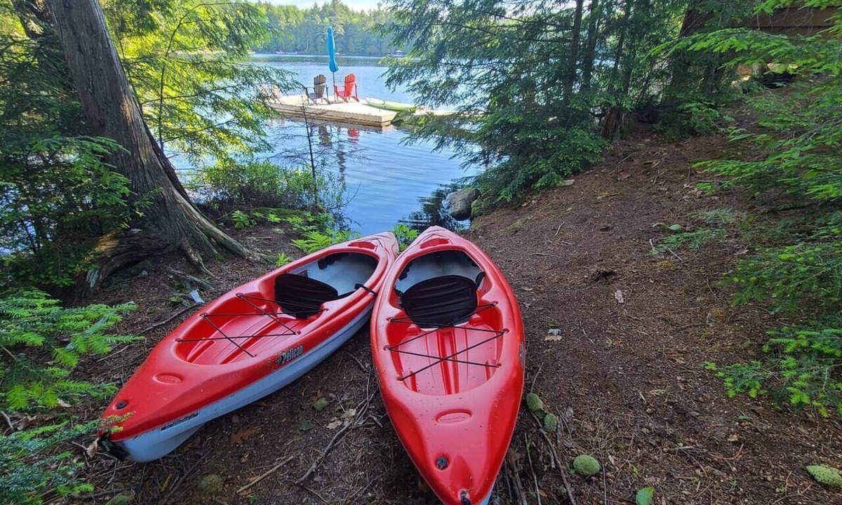 Dysart et al Cottage | Haliburton Cottage Peaceful Rustic-Luxury Lakefront Retreat for Couples & Family