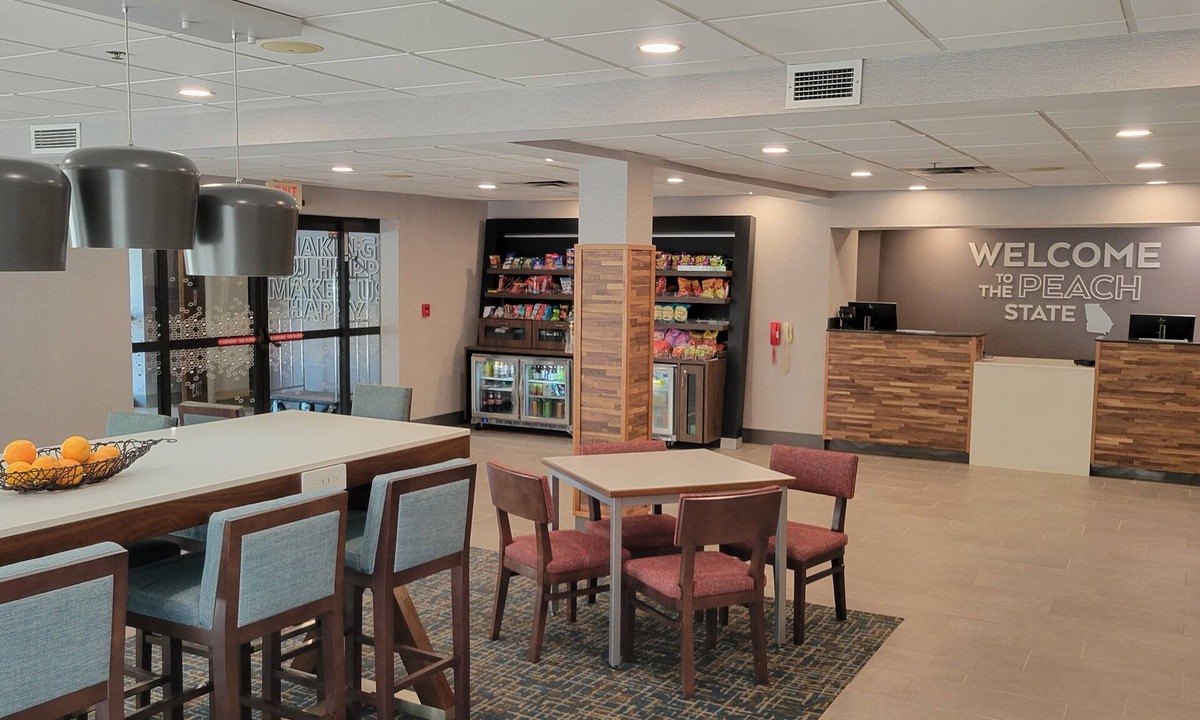 Commerce Hotel | Hampton Inn Commerce