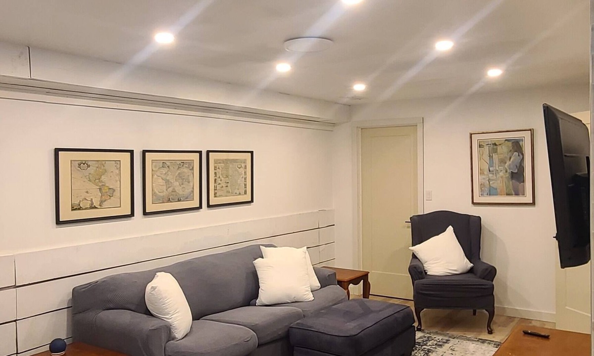 Bracebridge Apartment | Hello Muskoka! 1 Private Bedroom, Queen Bed - 1 Private Bathroom - Entire Space
