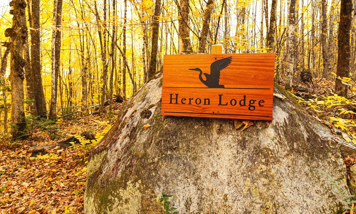 North Frontenac House | Heron Lodge | Lakefront + Hot Tub + Theater Room