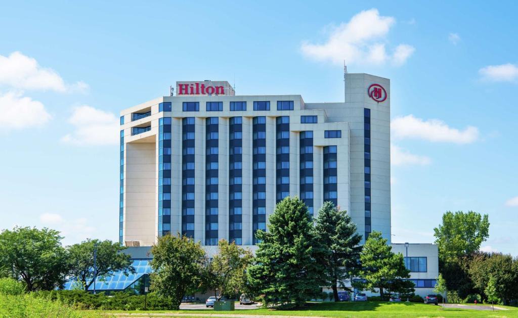 South Loop Hotel | Hilton Minneapolis-St Paul Airport