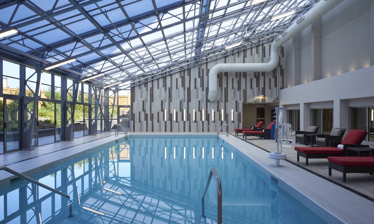 Mississauga Hotel | Hilton Toronto Airport Hotel & Suites