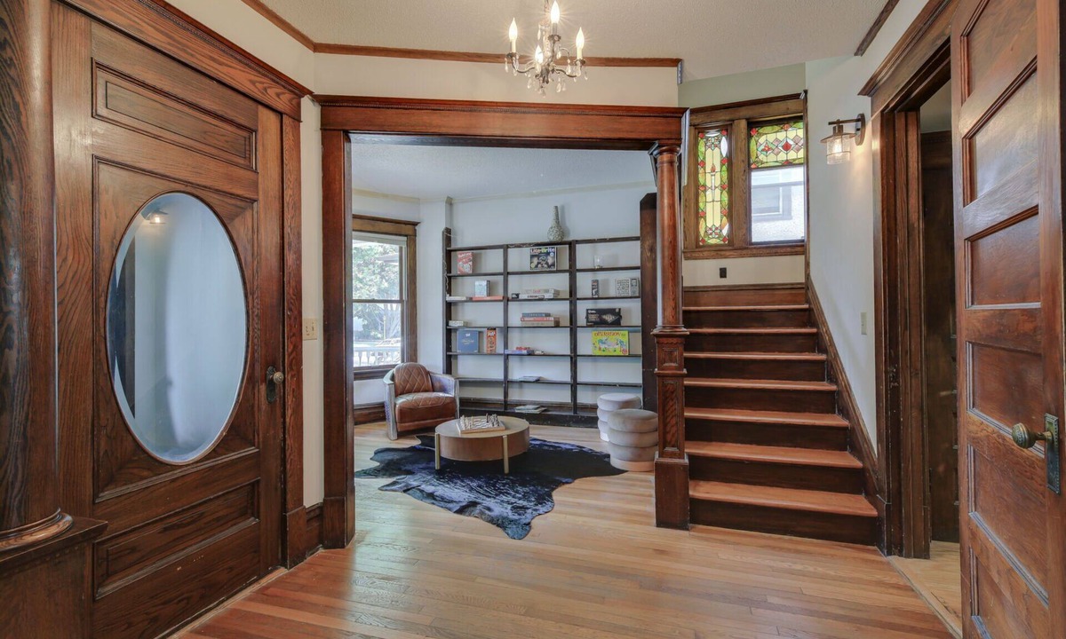 Summit - University House | Historic Ashland House Summit Hill
